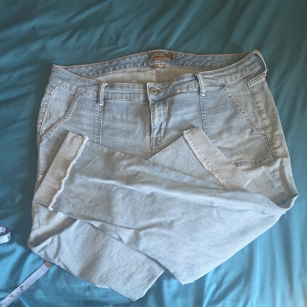 Torrid Cropped Boyfriend Vintage Stretch Jeans